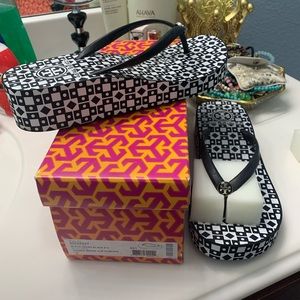 Tory Burch Shoes - Tory Burch woman flip flops with an heel. Tory Burch Shoes - Tory Burch woman flip flops with an heel.